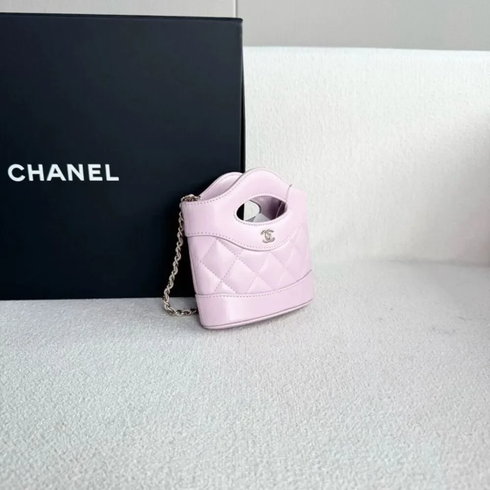 CHANEL brand color